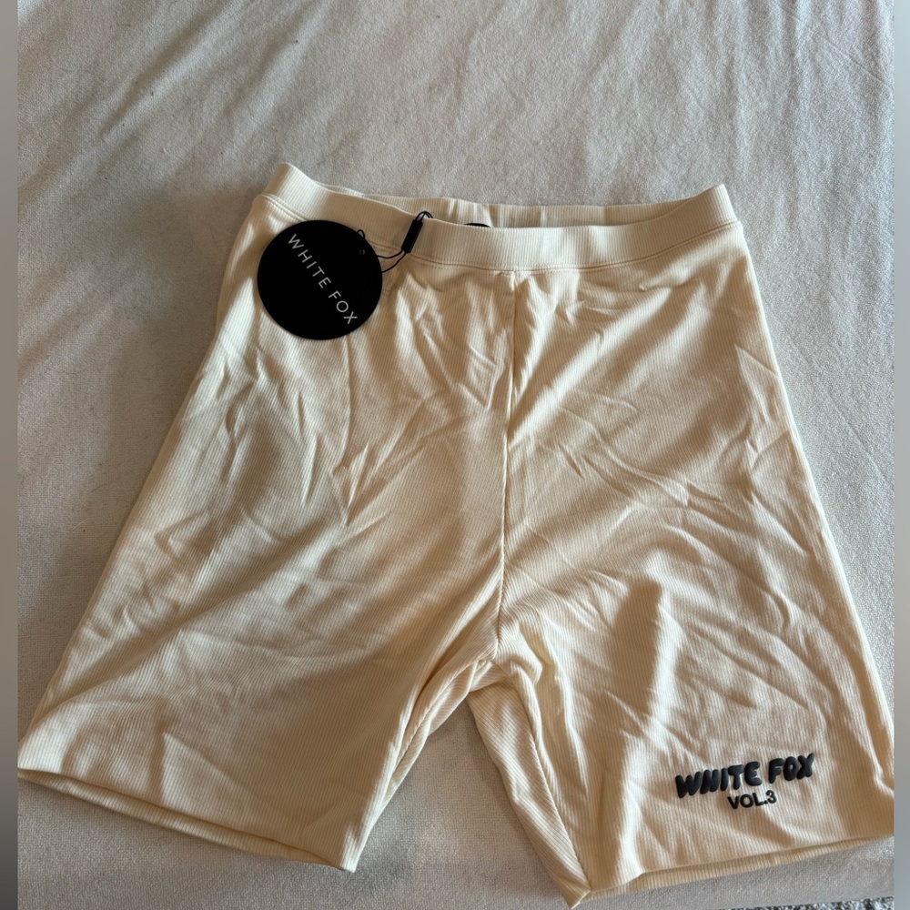 WHITE FOX SHORTS AND SHIRT SET